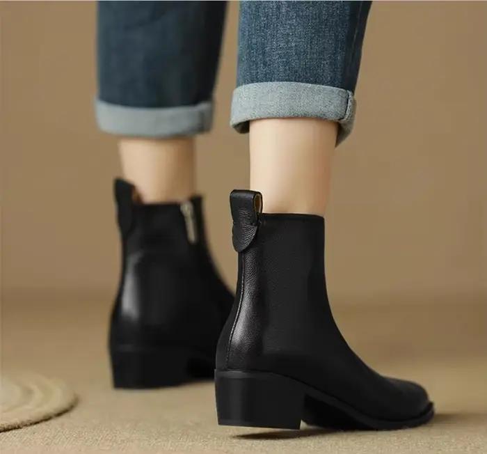 Bottines minimalistes à bout pointu et à talons mi-hauts pour femmes, avec cuir souple et fermeture 