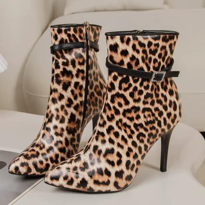 2025 nouvelles femmes bottes courtes à talons hauts fermeture éclair latérale boucle de ceinture à l