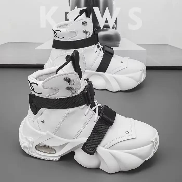 2025 printemps nouveaux hommes bottes fond épais à la mode polyvalent haut chaussures décontractées 