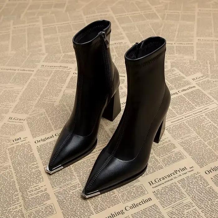 Bottines Chelsea noires de marque Pu, rétro français, bout pointu, talon haut, décoration en métal, 