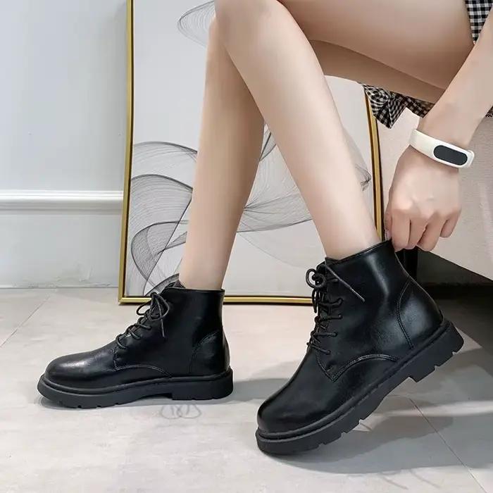 Bottes de rinçage noires à lacets pour femmes, chaussures courtes, bottines en cuir, chaussures élég