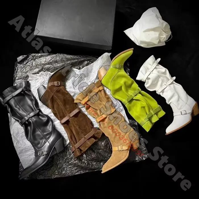 Bottes de cowboy blanches souples à bout pointu, avec plusieurs sangles à boucles, style western vin