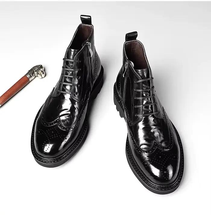 Bottes courtes pour hommes, chaussures pour hommes brodées en brogue avec duvet, plis en cuir saison
