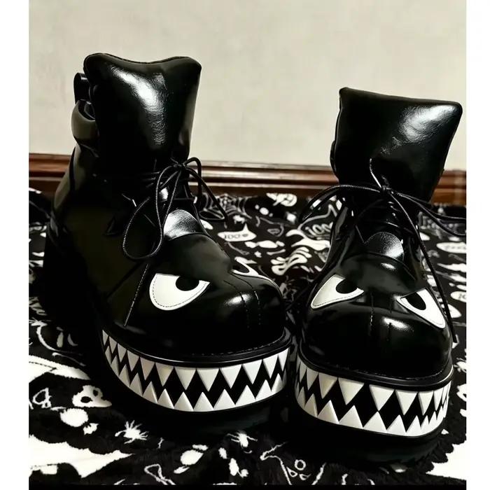 Bottes mi-mollet à lacets motif visage souriant de dessin animé, bout rond, semelle épaisse, couleurs mélangées, style Y2K Cosplay, été 2026, style urbain