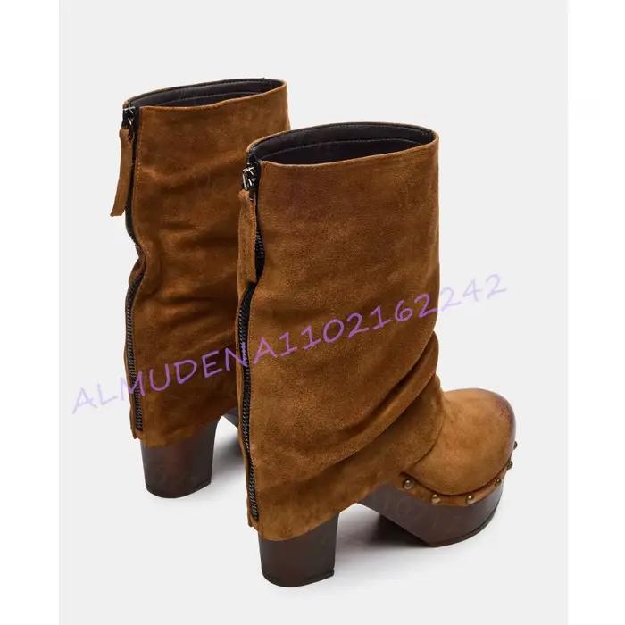 Bottines en daim marron pour femme, à plateforme, talon carré, bout rond, style souple, avec clous décoratifs, semelle en bois, chaussures décontractées et tendance