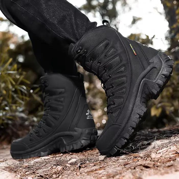 Nouvelles bottes de travail en cuir de haute qualité pour hommes, bottes de combat du désert à tige haute pour hommes, chaussures de randonnée antidérapantes pour l'extérieur, bottes de moto pour homm