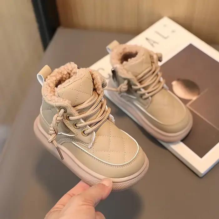 Bottes de neige d'hiver pour filles, cuir PU, peluche, coton chaud, velours, chaussures souples pour enfants, bottes anti-ald, nouvelle mode, 2025
