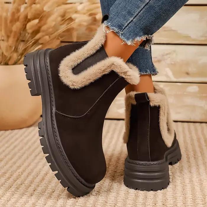 Bottines d'hiver à semelle épaisse en fourrure pour femmes 2026, à enfiler, antidérapantes, courtes, en peluche, grande taille 43, bottes en daim à plateforme pour femme.