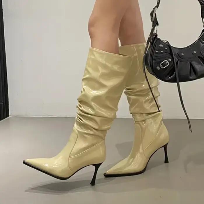 Bottes hautes sexy en cuir pour femmes élégantes et confortables occasions spéciales hiver talons fins bout pointu
