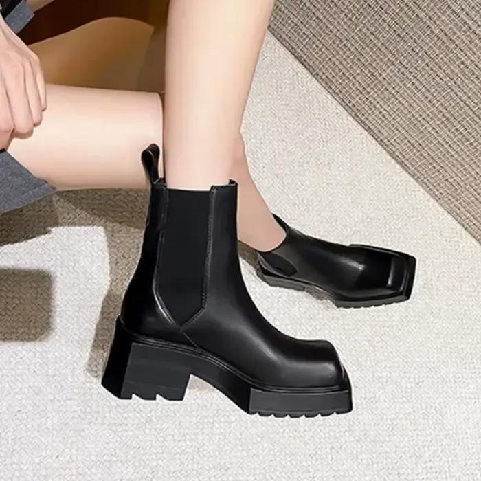 Bottines Chelsea noires en cuir à bout carré avec plateforme antidérapante pour femmes, style britannique, résistantes à l'eau, confortables et élégantes pour diverses occasions
