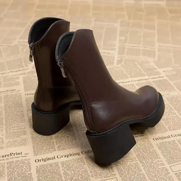 Chaussures élégantes à talons mi-mollet pour femmes