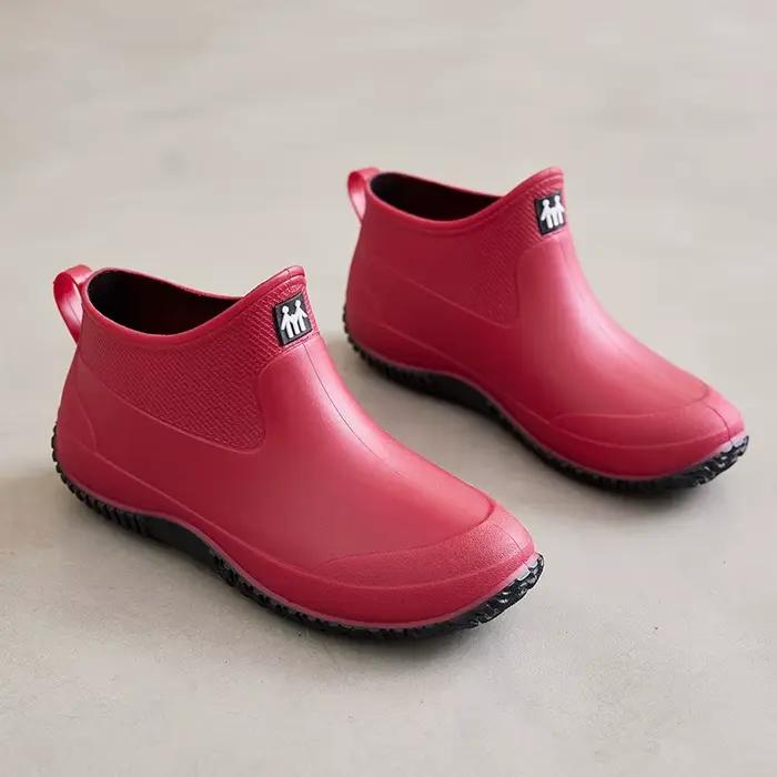 Bottes de pluie courtes en PVC pour femmes résistantes et antidérapantes pour camping et activités en plein air