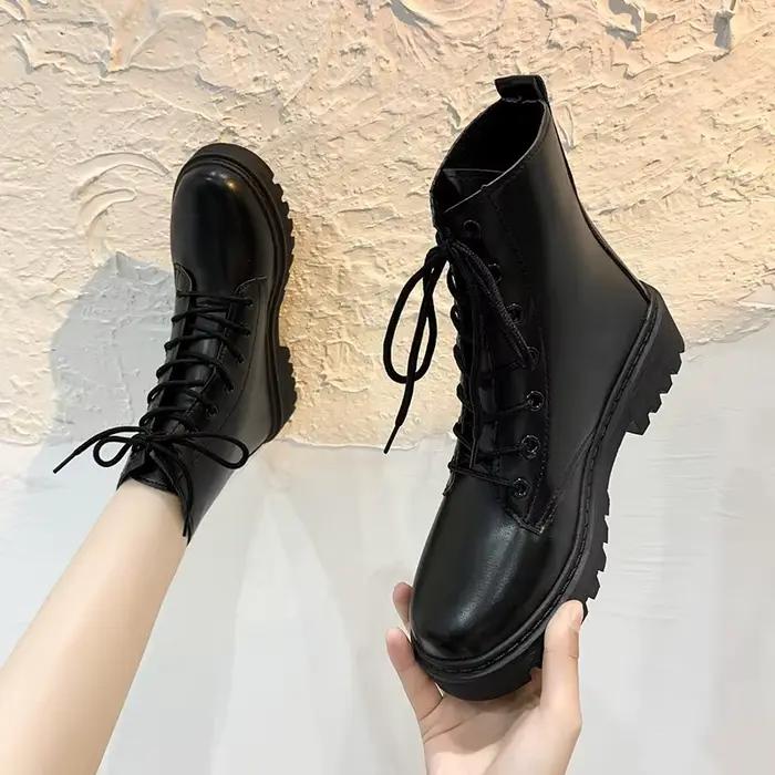 Bottes courtes en velours pour femmes avec bretelles croisées, chaude et confortable pour l'hiver, idéale pour toutes les occasions spéciales