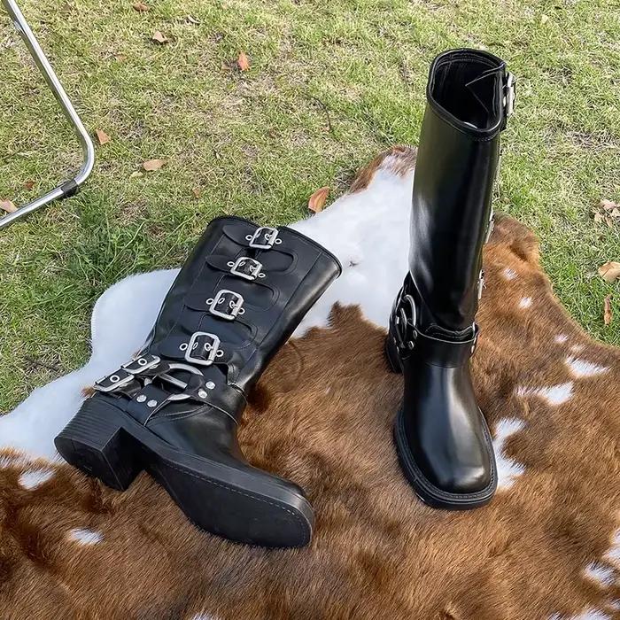 Bottes simples à talon chaton pour femme