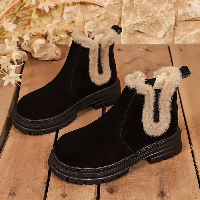 Bottines d'hiver à semelle épaisse en fourrure pour femmes 2026, à enfiler, antidérapantes, courtes, en peluche, grande taille 43, bottes en daim à plateforme pour femme.