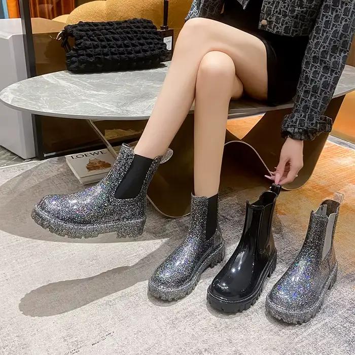 Nouvelles bottes de pluie de mode de couleur pour femmes quatre saisons chaussures d'eau portables en plein air