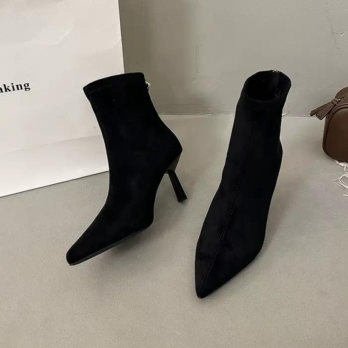 Bottines à talons fins élégantes et modernes pour femmes hiver bottes de cheville avec talons hauts confortables et durables pour soirées et sorties quotidiennes