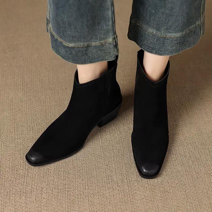 2025 nouvelle offre spéciale véritable vache daim Western bottines femmes bout pointu chaton talons bottes courtes hiver Cowboy chevalier bottes femme
