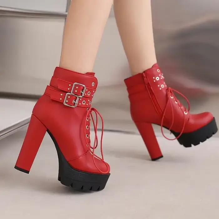 Bottes courtes de rinçage à rivets pour femmes, talon de 13cm à tête ronde, bottes à plateforme imperméables, bottes de printemps et d'automne, ceinture avec fermeture éclair, PU, 34-43, 2024 occasions spéciales
