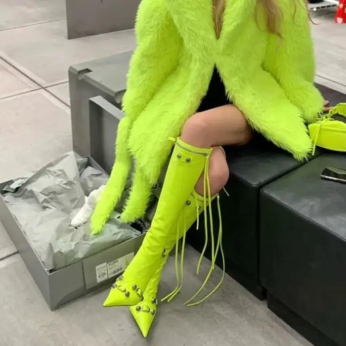 Bottes hautes sexy pour femme, design rétro chic, talons fins et hauts avec rivets, pour hiver et occasions spéciales