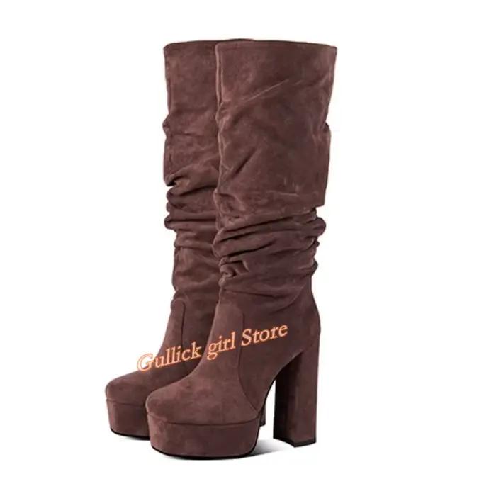 Bottes hautes plissées en daim noir à talon carré et plateforme