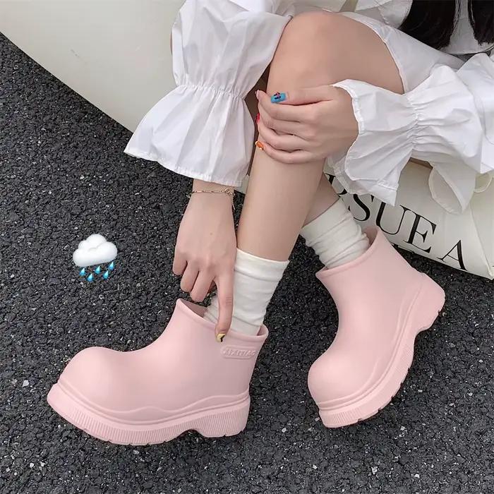 Nouvelles bottes de pluie à bout large pour femmes