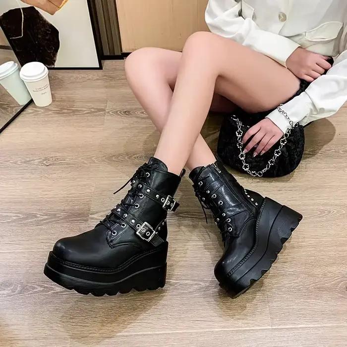Bottines Chelsea à plateforme gothique pour femmes, chaussures de moto à semelles épaisses Rock Emo Grunge, grandes tailles, bottes modernes pour femmes style de rue hiver
