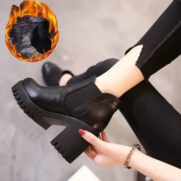 Nouveau chez les femmes bottes confortables et élégantes en cuir véritable chaussures de fourrure chaude femme hiver 2025 Chelsea automne noir mode chaussons