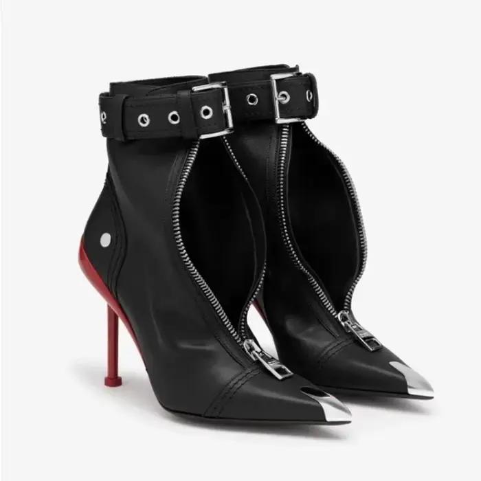 Boucle de ceinture avant fermeture éclair défilé de mode bottes courtes femmes automne hiver nouvelle décoration en métal pointu rouge talons hauts bottines