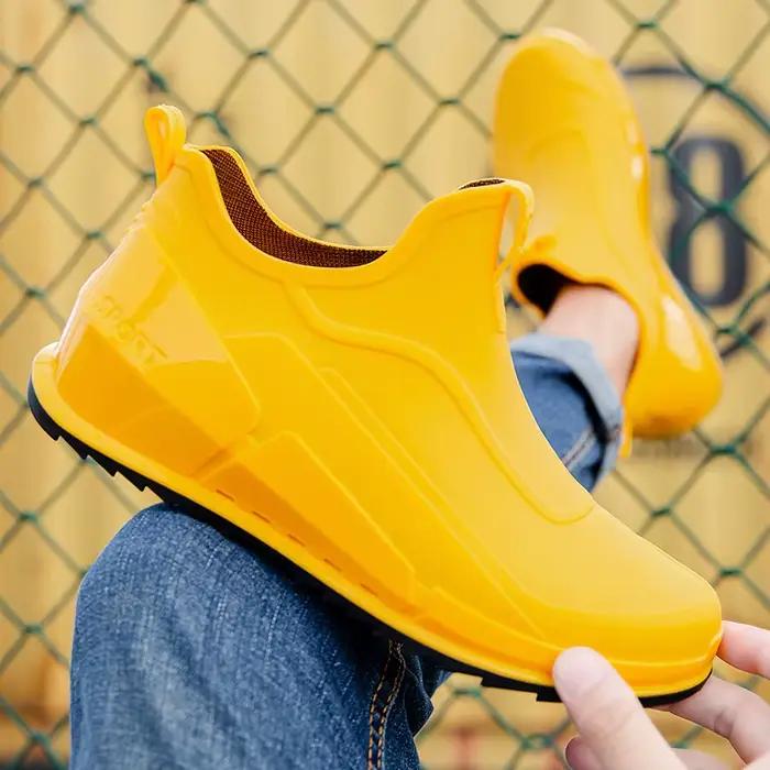 Nouvelles bottes de pluie tendance pour hommes, bottes de pluie courtes antidérapantes, chaussures en caoutchouc imperméables, bottes d'eau courtes d'été