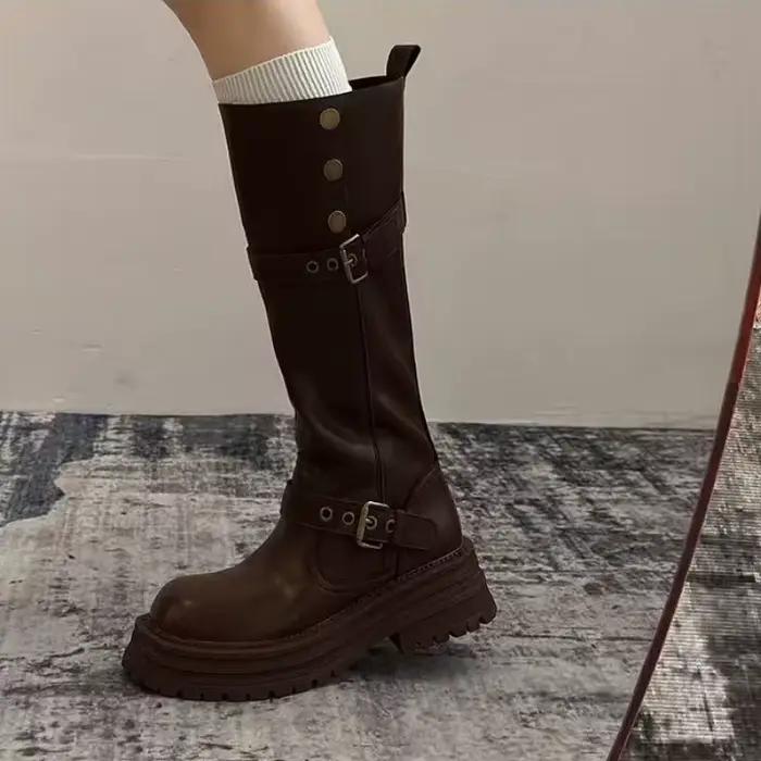 Bottes de moto hautes pour femme à plateforme épaisse, semelle à crampons, boucle de ceinture, style vintage, convertible avec revers pliable