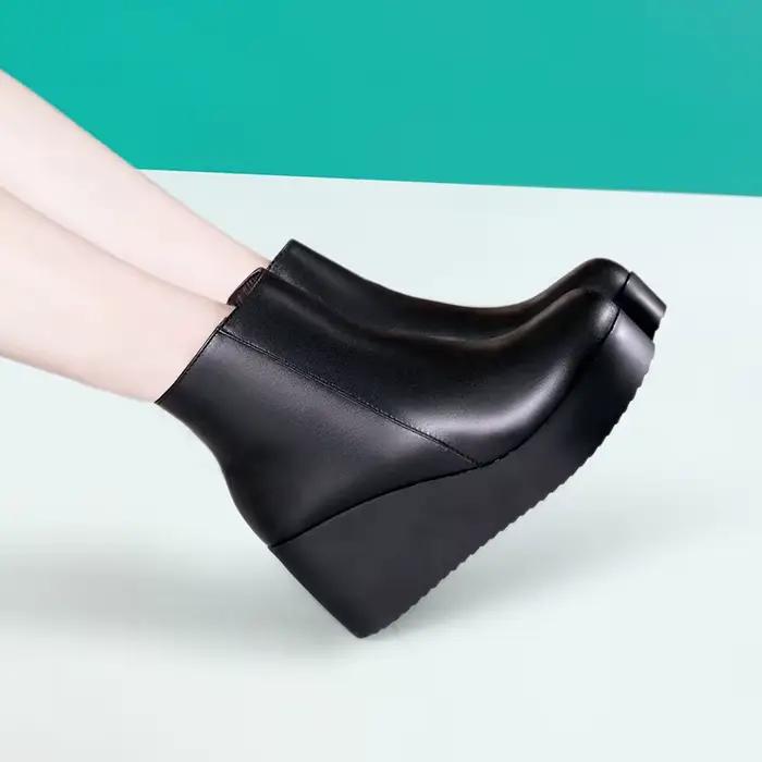 Bottes compensées à plateforme pour femmes