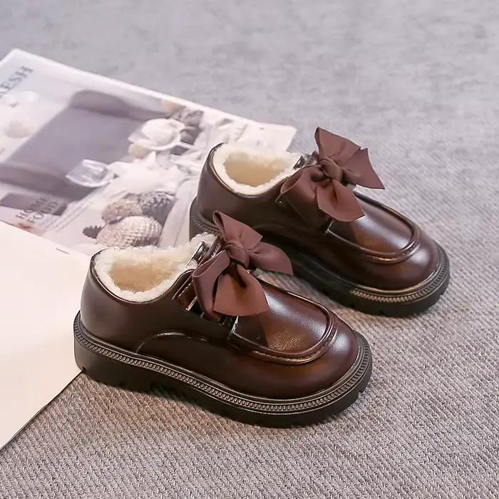 Chaussures en cuir pour filles, nouvelle mode d'hiver, Style coréen, fond souple, antidérapantes, polyvalentes, chaussures de mariage de princesse, 2025