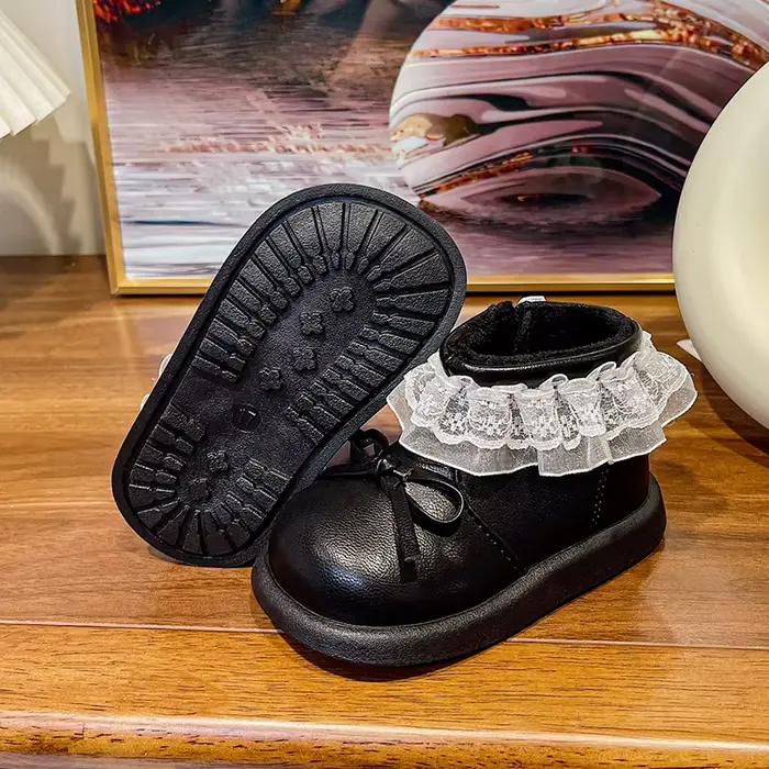 Bottes en cuir souple pour filles, avec nœud en dentelle, doublées chaudes, antidérapantes, confortables, pour jouer en plein air, nouvelle collection hiver 2025