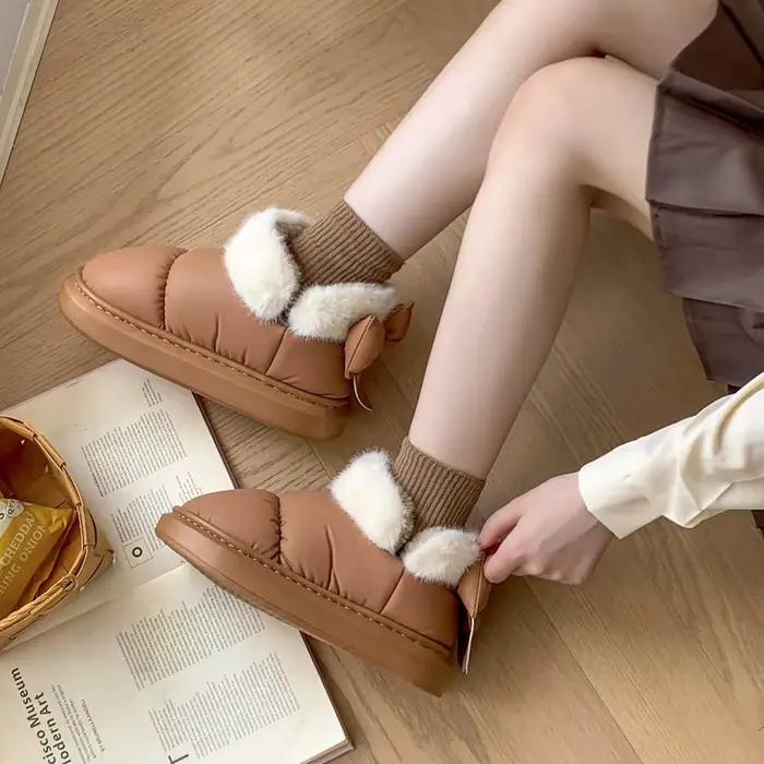 Bottes de neige avec nœud papillon au dos pour femme, chaussures chaudes d'hiver, peluche douce, antidérapantes, légères, courtes d'intérieur et de rue