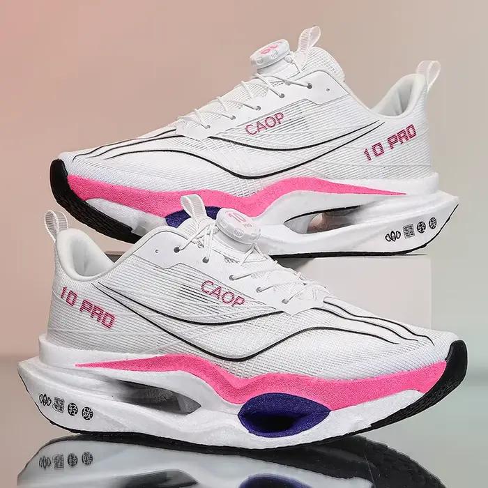 Chaussures de course avec plaque en carbone