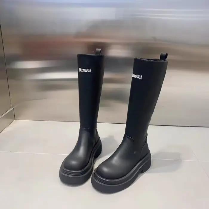 Bottes à plateforme noires pour femmes