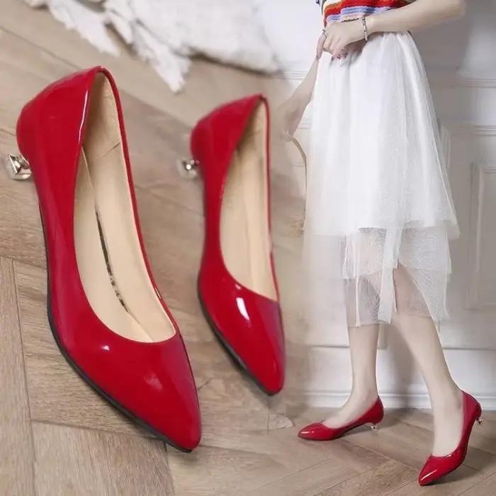 Bout pointu chaussures rouges pour femmes 2025 noir talon bas élégant rose luxe en cuir décontracté Stilito dames