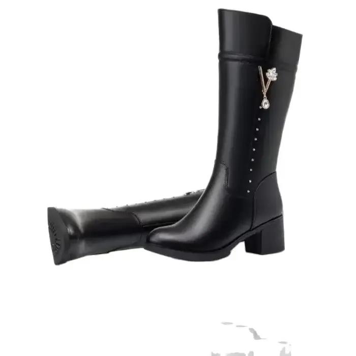 Bottes en cuir au genou pour femmes