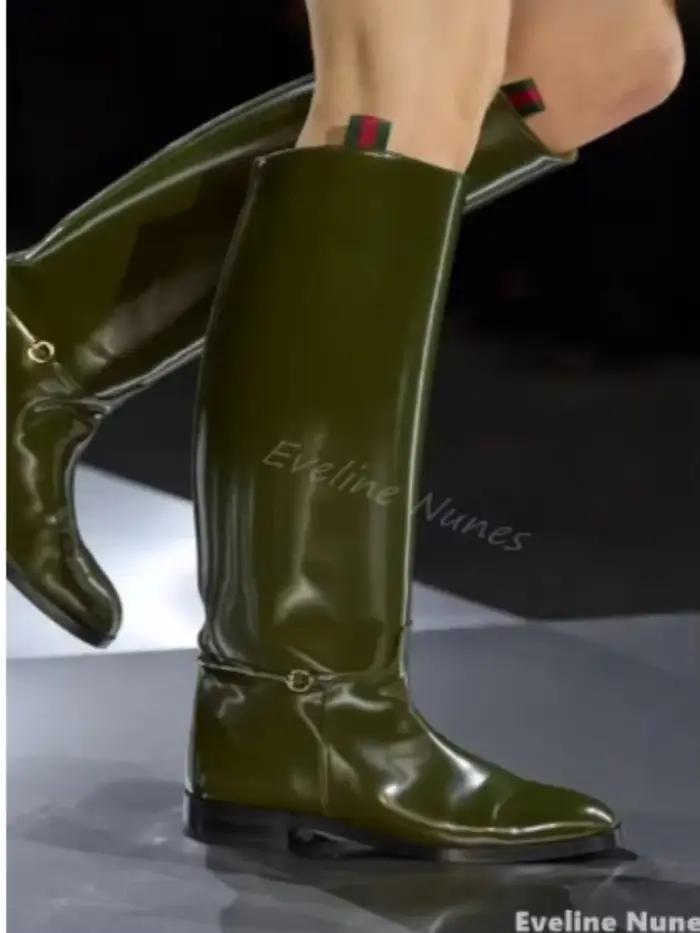 Bottes hautes en cuir verni pour femmes élégantes bout rond talon moyen bottes longues à enfiler style moderne occassions spéciales soirée fête