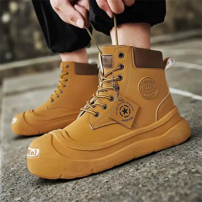 Bottes quatre saisons pour hommes, nouvelles bottes décontractées à tige haute, semelle souple, antidérapantes, confortables, bottes d'extérieur, à la mode, Joker, bottes de travail pour jeunes