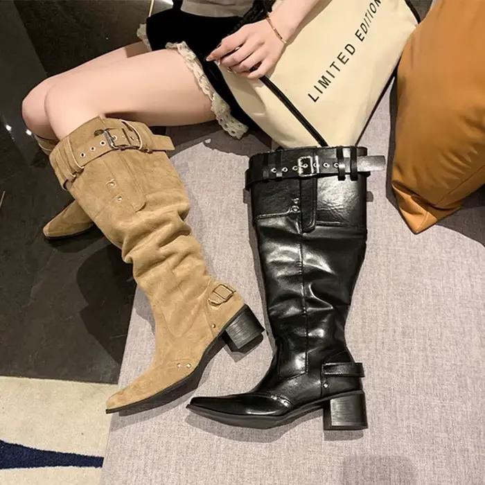 Bottines longues en daim kaki