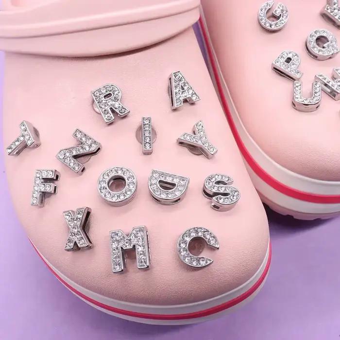 Lettres de l'alphabet anglais en métal, décorations de chaussures de jardin, accessoires de chaussures, bricolage, nom, charme, cadeau pour enfants, 1 pièce