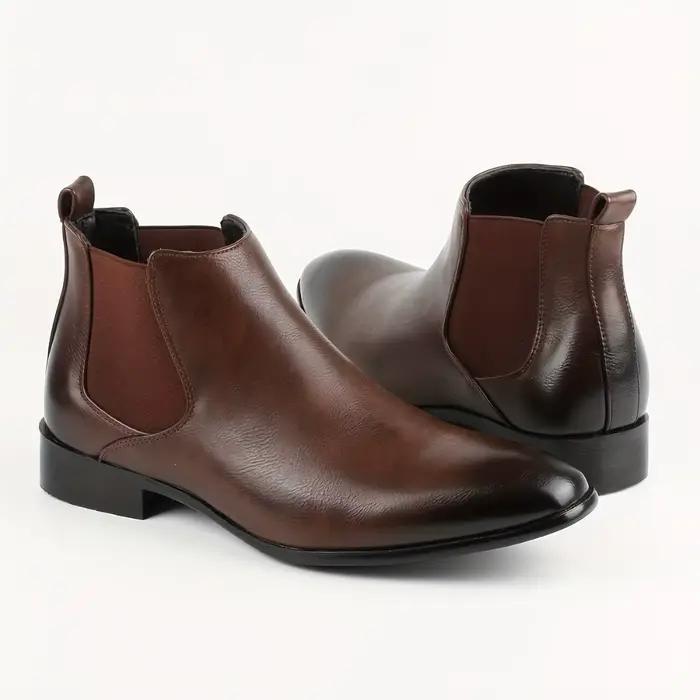 Bottines courtes Chelsea montantes pour hommes, chaussures d'hiver à petite tête carrée, à la mode, bottines polyvalentes, nouvelle collection