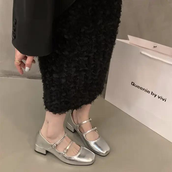Nouvelles Chaussures Mary Jane en Cuir Rouge Épais pour Femme – Idéales pour le Printemps et l'Été, Style Français Chic pour Soirées et Tenues Décontractées