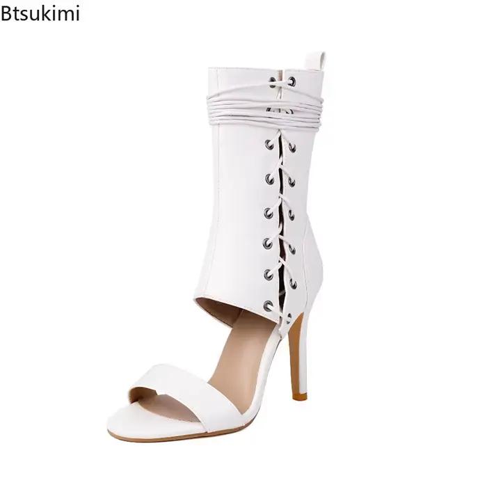 Bottes en cuir verni blanc pour femmes