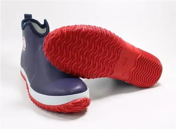 Bottes de pluie imperméables BKQU pour hommes en PVC bout rond sans lacets adaptées aux quatre saisons à offrir pour des occasions spéciales