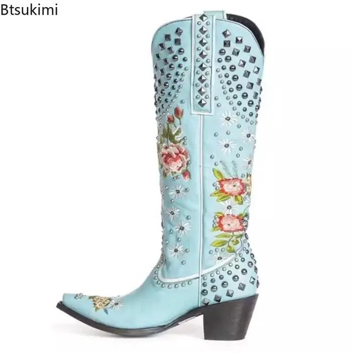 Nouvelles Bottes Western Brodées à Rivets pour Femme 2026 – Bout Pointu, Talons Carrés, Style Vintage Chevalier, Bottes de Cowgirl, Chaussures pour Femme