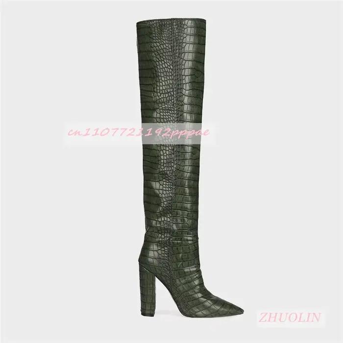 Bottes longues à enfiler à motif de pierre verte pour femmes, bottes pointues plissées à bouche large au-dessus du genou, bottes de luxe à talons épais pour fête 47