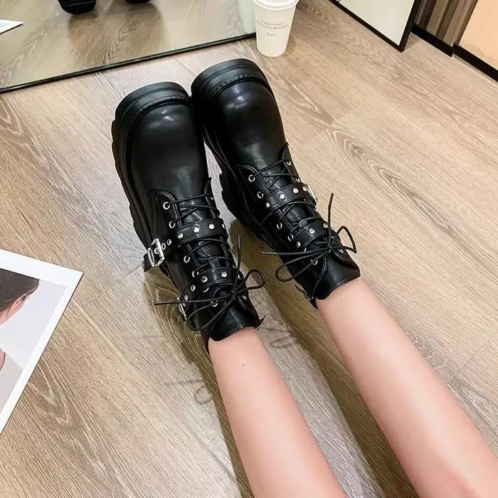 Bottines Chelsea à plateforme gothique pour femmes, chaussures de moto à semelles épaisses Rock Emo Grunge, grandes tailles, bottes modernes pour femmes style de rue hiver